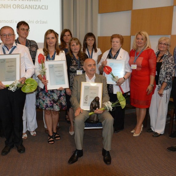 Prejemniki priznanj NFHOS in kipca dobrote 2015